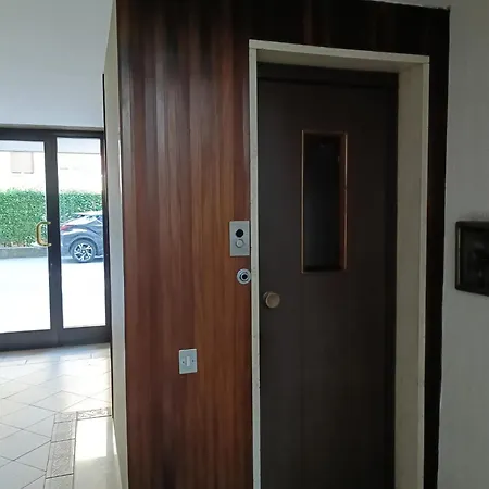 Casa Albani Wifi & Comfort Tra Centro E Aeroporto Apartment *