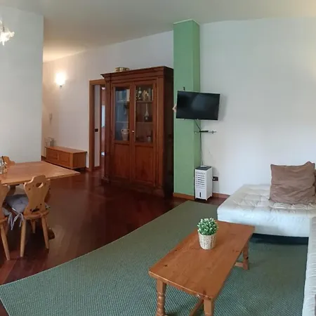 Apartment Casa Albani Wifi & Comfort Tra Centro E Aeroporto *